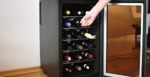 Kenwood 24 Bottle Wine cooler / Wine chiller / Wine cooler fridge - Image 3