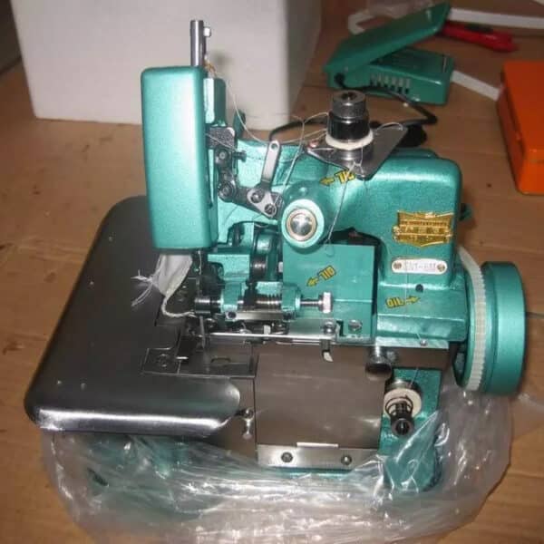Butterfly Medium Speed Overlock Sewing Machine GNI-6D